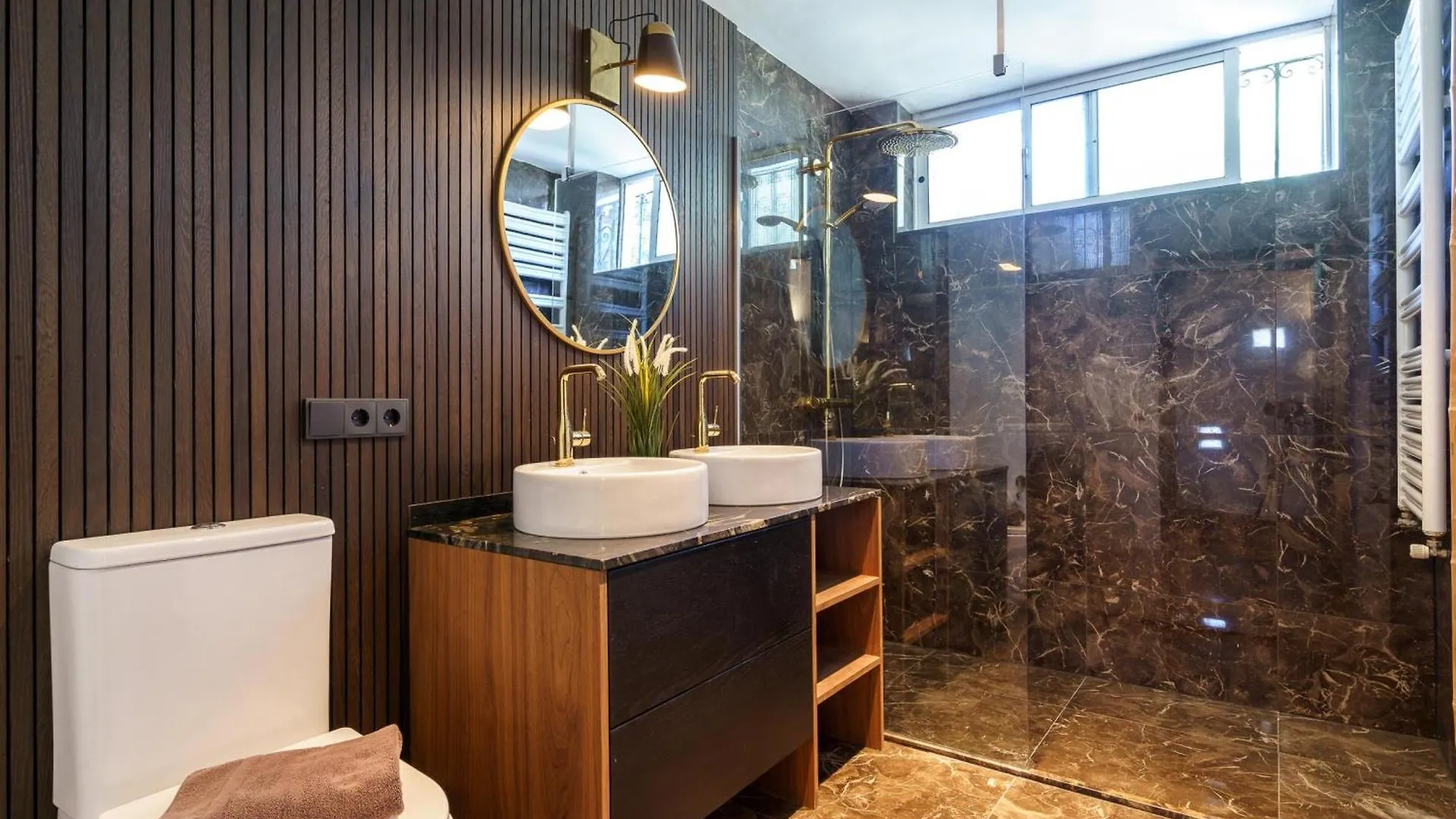 Golden Villa Luxury Pool Retreat & Beach Marbella