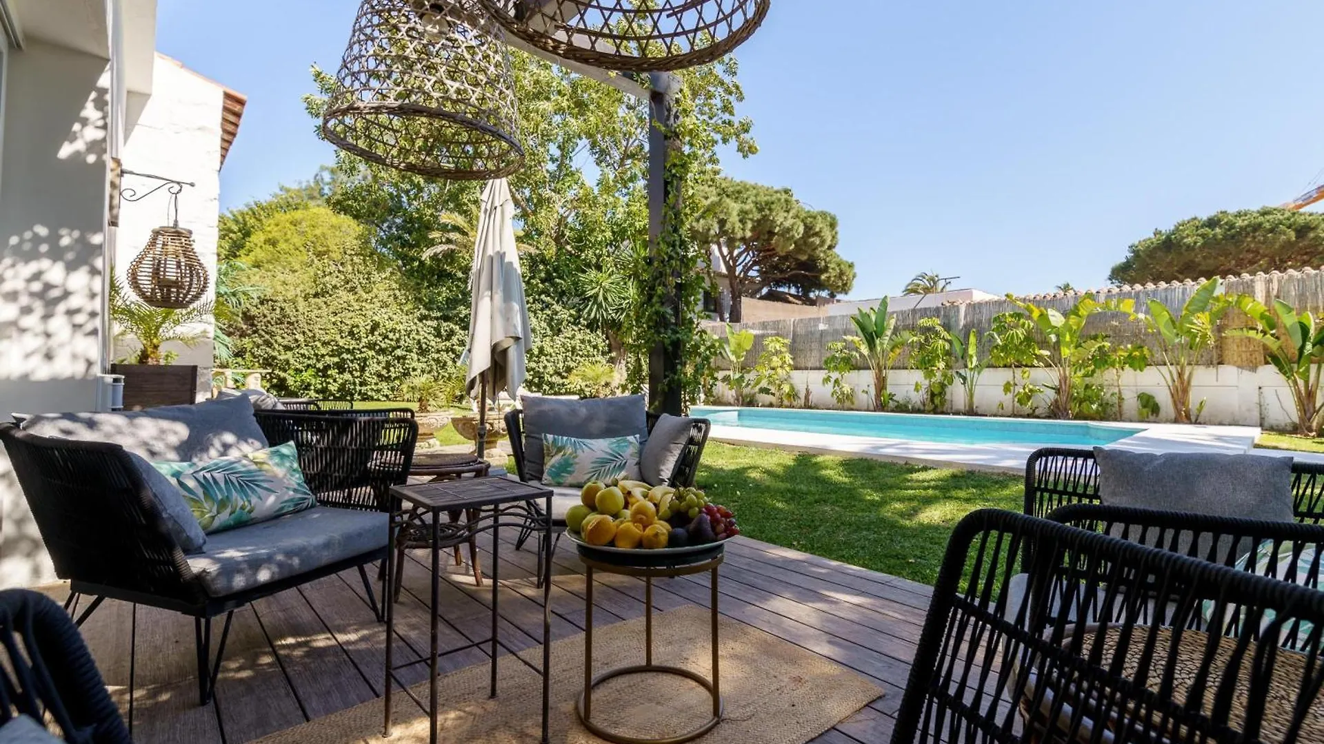 Golden Villa Luxury Pool Retreat & Beach Marbella