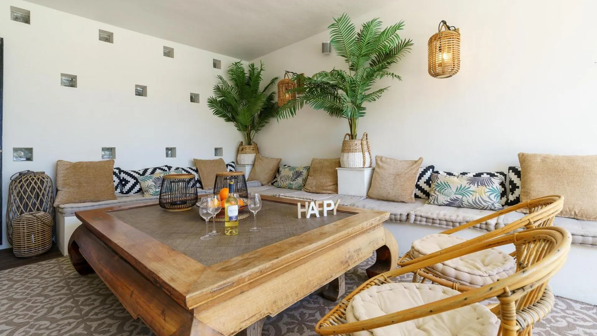 Golden Villa Luxury Pool Retreat & Beach - Happy Rentals Marbella