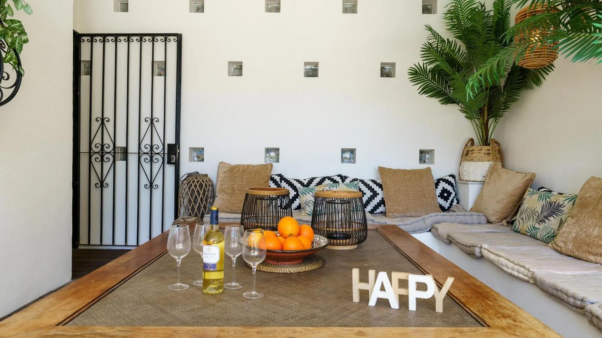 Golden Villa Luxury Pool Retreat & Beach - Happy Rentals Marbella