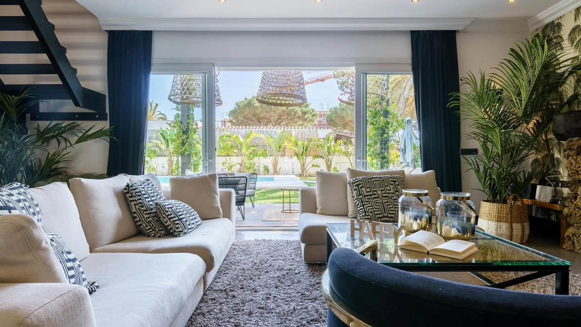 Golden Villa Luxury Pool Retreat & Beach - Happy Rentals Marbella 0*,