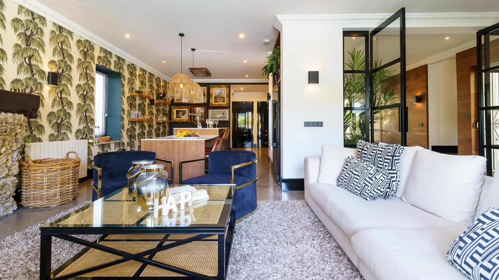 Golden Villa Luxury Pool Retreat & Beach - Happy Rentals Marbella 0*,  Spain