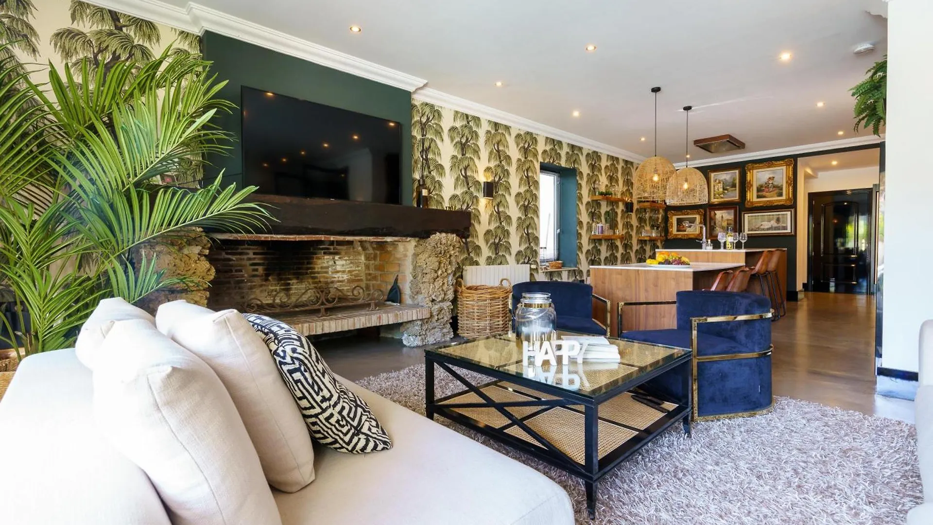 Golden Villa Luxury Pool Retreat & Beach - Happy Rentals Marbella